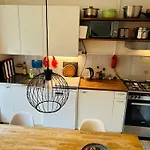 Grande chambre au bord du lac